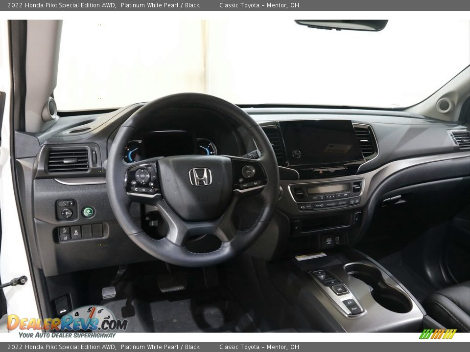 Dashboard of 2022 Honda Pilot Special Edition AWD Photo #6