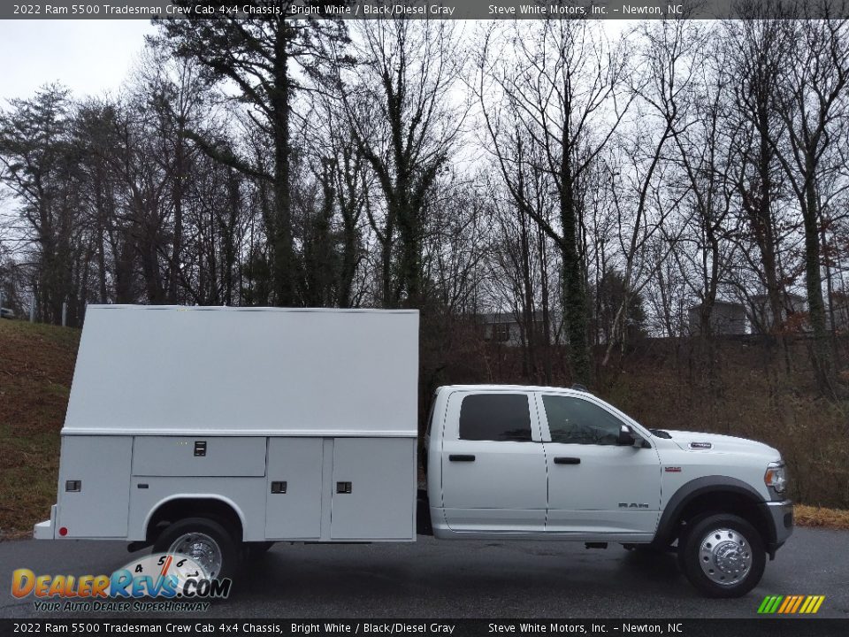 2022 Ram 5500 Tradesman Crew Cab 4x4 Chassis Bright White / Black/Diesel Gray Photo #5