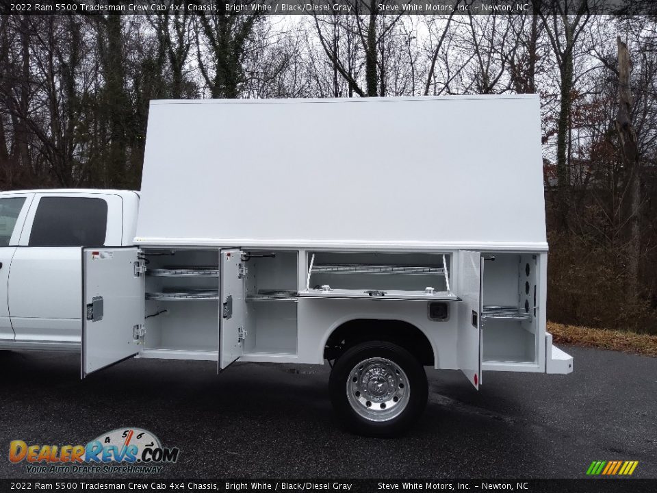 2022 Ram 5500 Tradesman Crew Cab 4x4 Chassis Bright White / Black/Diesel Gray Photo #15