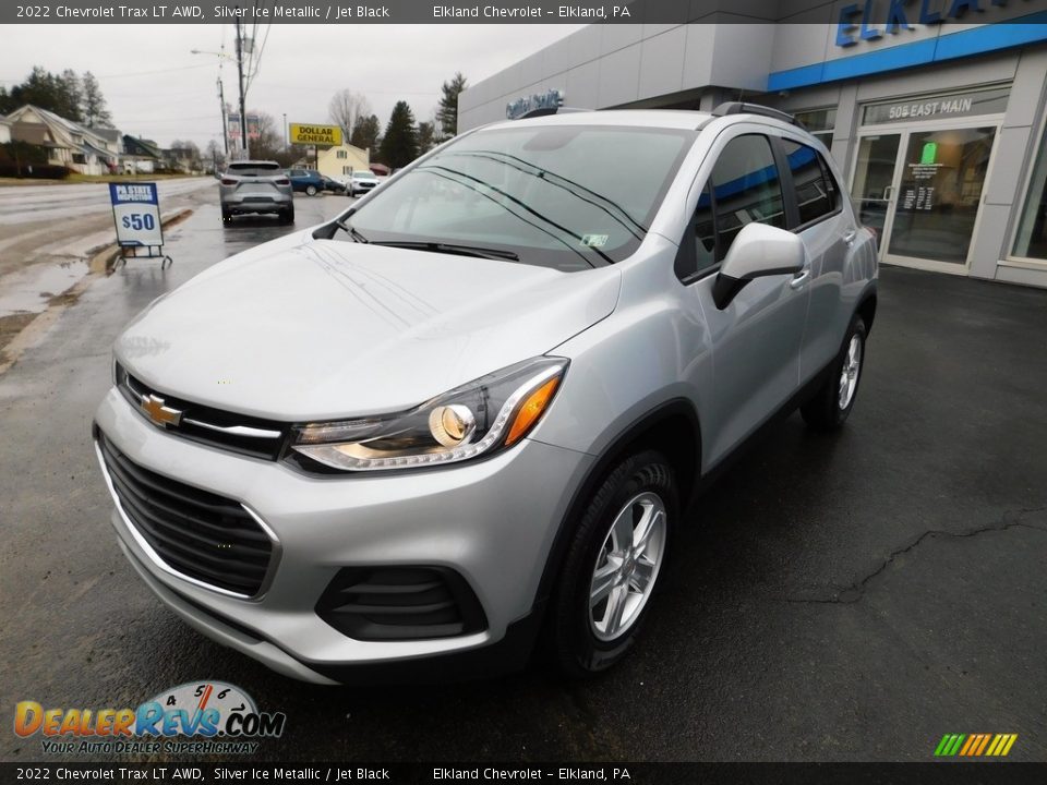 2022 Chevrolet Trax LT AWD Silver Ice Metallic / Jet Black Photo #2