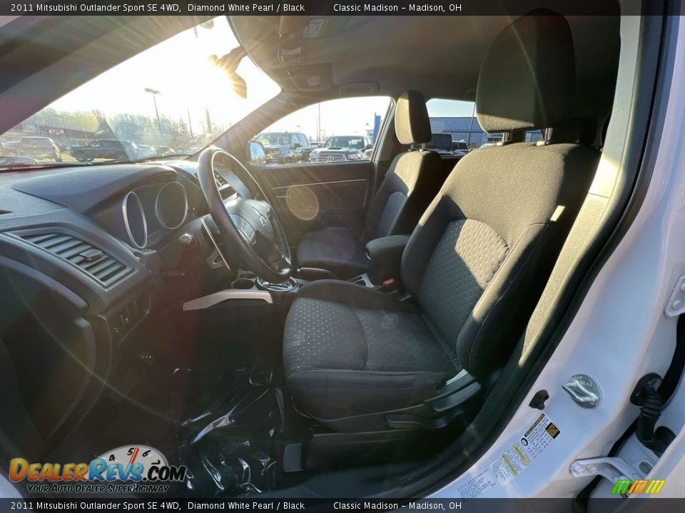 2011 Mitsubishi Outlander Sport SE 4WD Diamond White Pearl / Black Photo #6