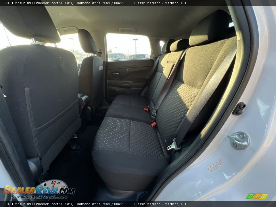 2011 Mitsubishi Outlander Sport SE 4WD Diamond White Pearl / Black Photo #15