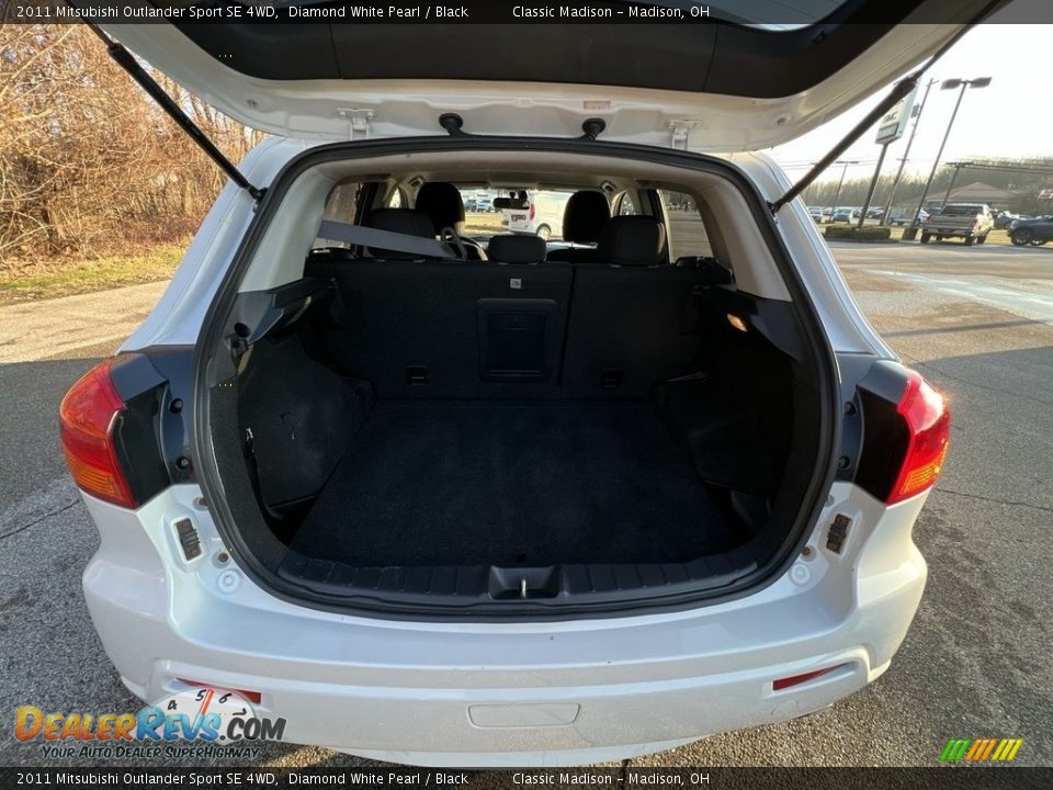 2011 Mitsubishi Outlander Sport SE 4WD Diamond White Pearl / Black Photo #16