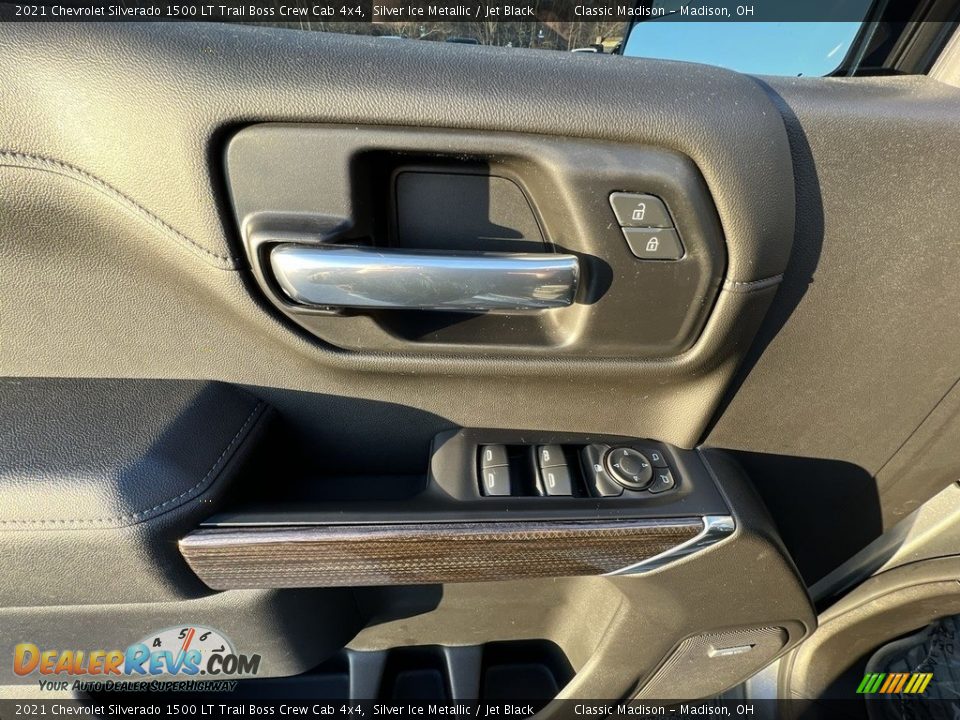 2021 Chevrolet Silverado 1500 LT Trail Boss Crew Cab 4x4 Silver Ice Metallic / Jet Black Photo #8