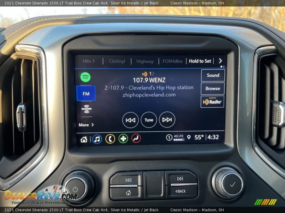 2021 Chevrolet Silverado 1500 LT Trail Boss Crew Cab 4x4 Silver Ice Metallic / Jet Black Photo #11