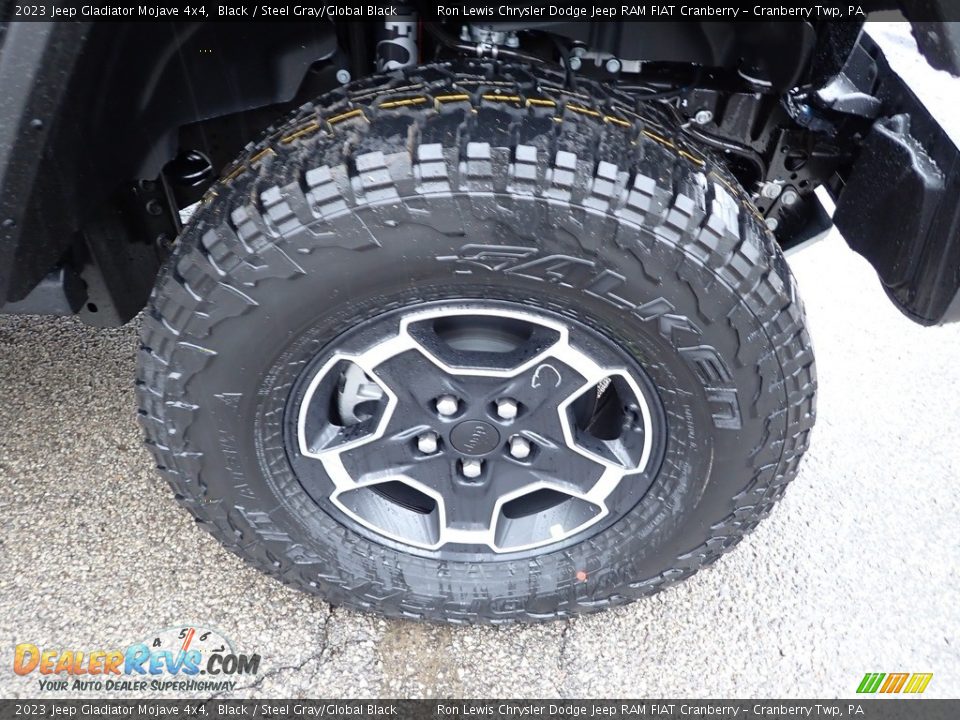 2023 Jeep Gladiator Mojave 4x4 Black / Steel Gray/Global Black Photo #9