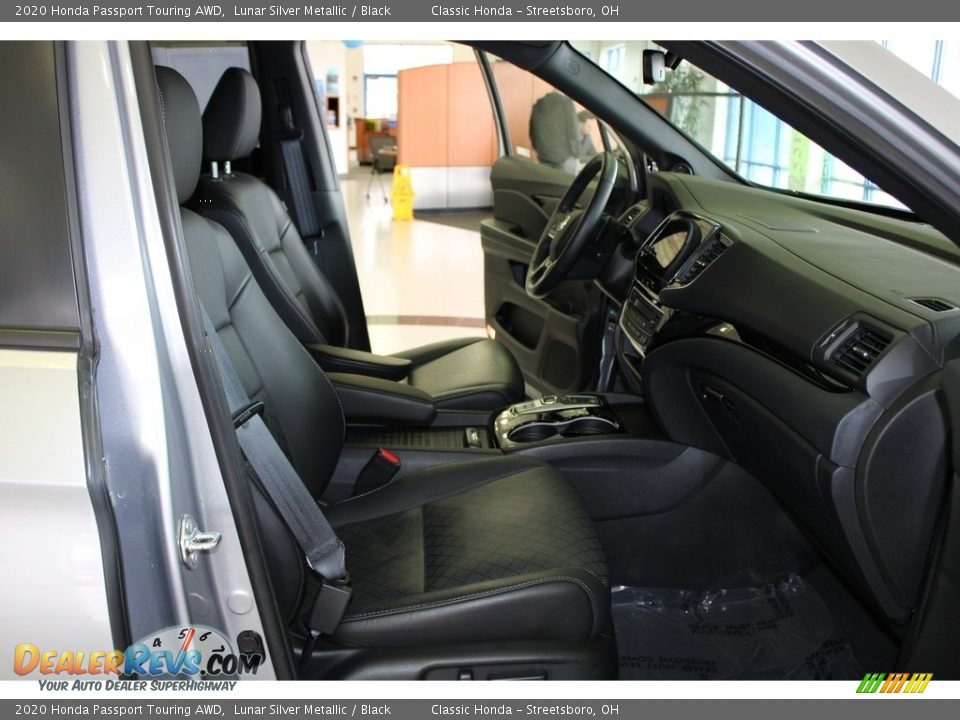 2020 Honda Passport Touring AWD Lunar Silver Metallic / Black Photo #16