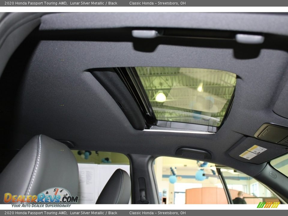 2020 Honda Passport Touring AWD Lunar Silver Metallic / Black Photo #17