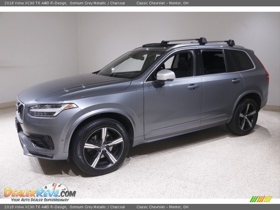 Front 3/4 View of 2018 Volvo XC90 T6 AWD R-Design Photo #3