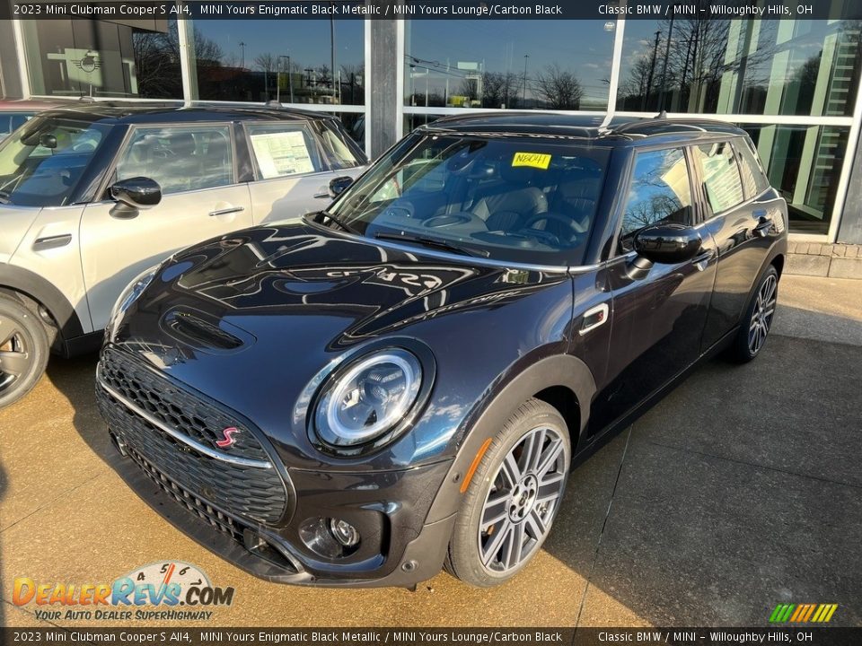 Front 3/4 View of 2023 Mini Clubman Cooper S All4 Photo #1