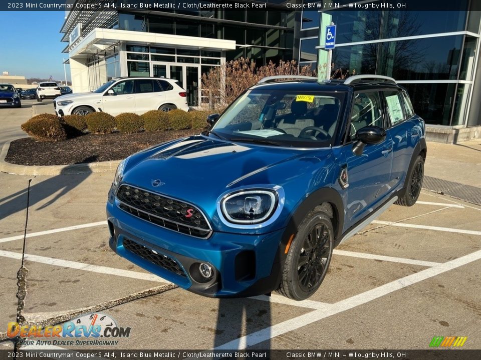 Front 3/4 View of 2023 Mini Countryman Cooper S All4 Photo #1