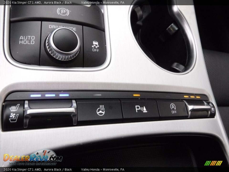 Controls of 2020 Kia Stinger GT1 AWD Photo #30