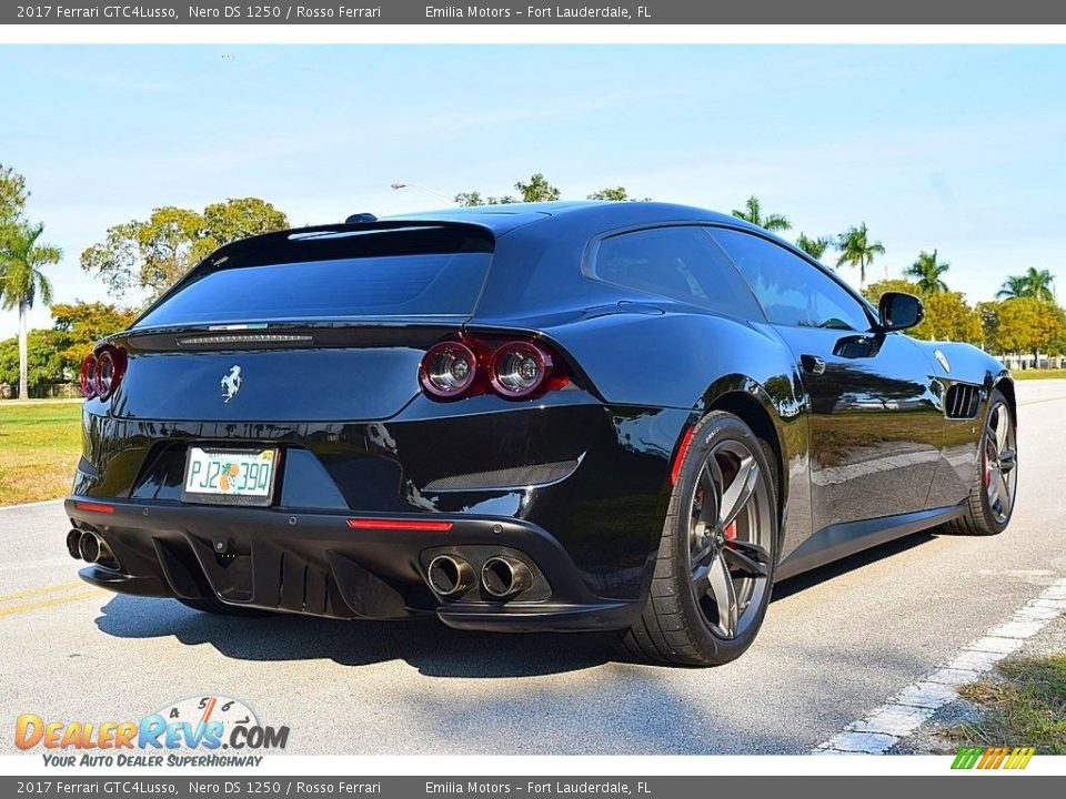 Exhaust of 2017 Ferrari GTC4Lusso  Photo #9