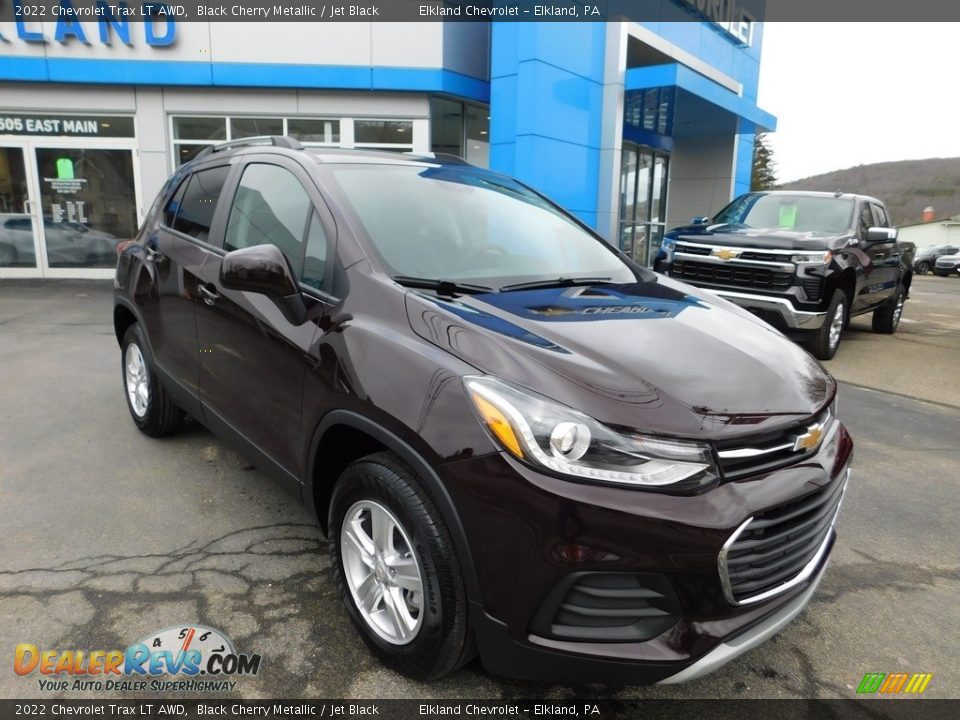 2022 Chevrolet Trax LT AWD Black Cherry Metallic / Jet Black Photo #4