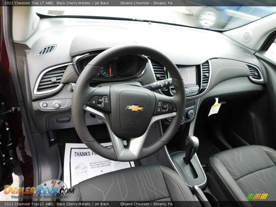 Front Seat of 2022 Chevrolet Trax LT AWD Photo #18