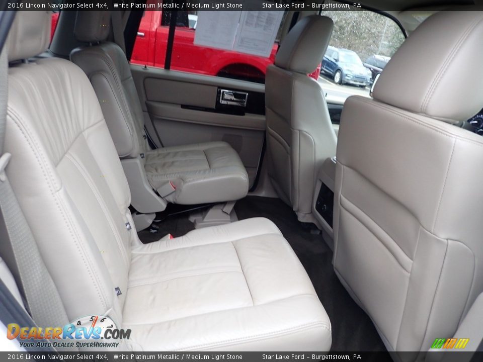 Rear Seat of 2016 Lincoln Navigator Select 4x4 Photo #10