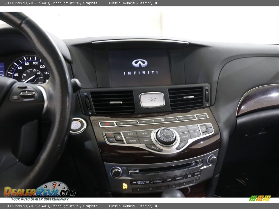Controls of 2014 Infiniti Q70 3.7 AWD Photo #9