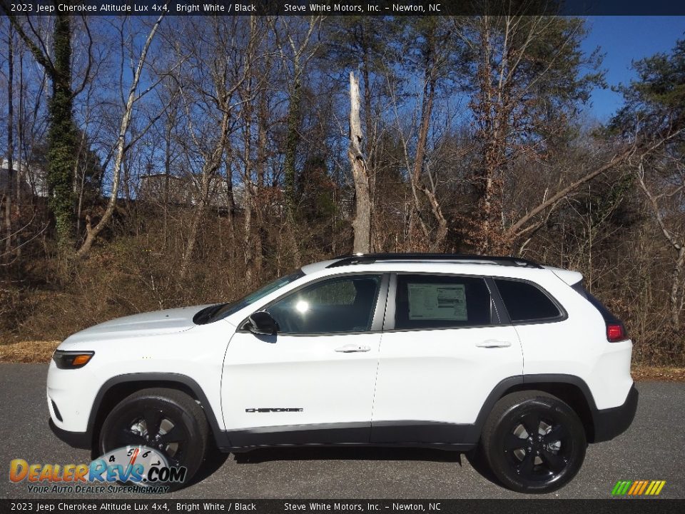 Bright White 2023 Jeep Cherokee Altitude Lux 4x4 Photo #1