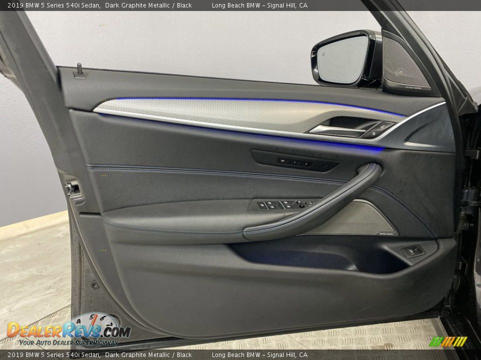 Door Panel of 2019 BMW 5 Series 540i Sedan Photo #12