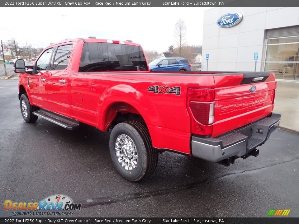 2022 Ford F250 Super Duty XLT Crew Cab 4x4 Race Red / Medium Earth Gray Photo #3