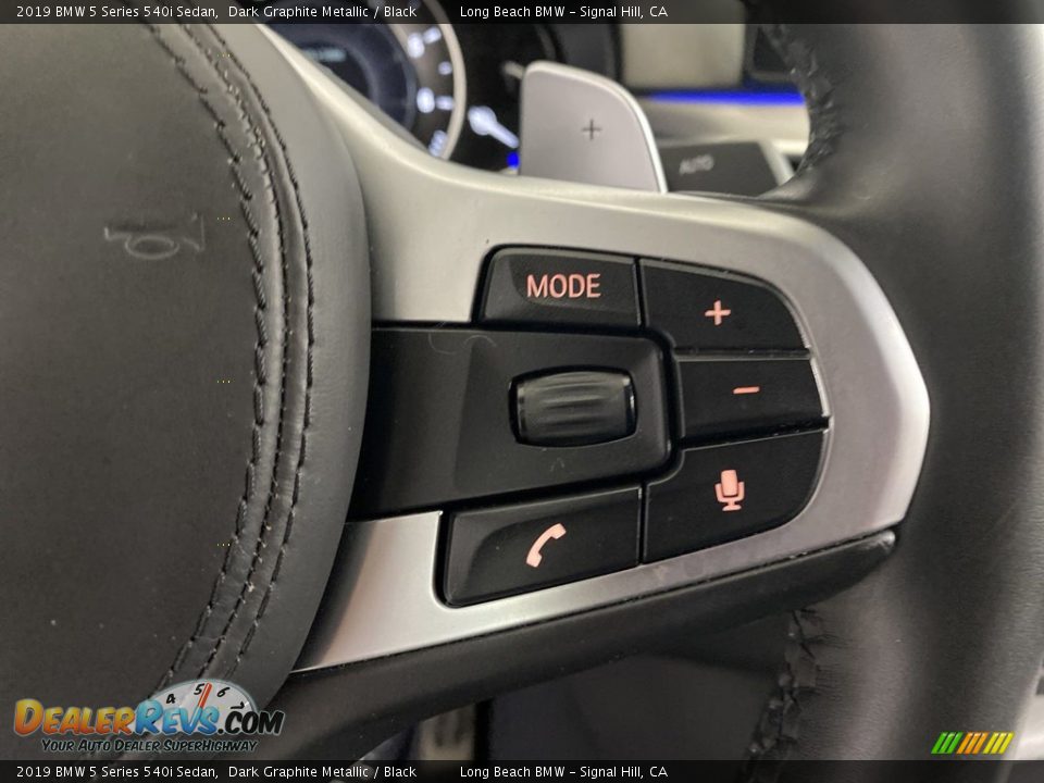 2019 BMW 5 Series 540i Sedan Steering Wheel Photo #19