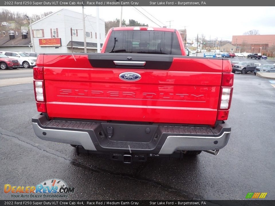 2022 Ford F250 Super Duty XLT Crew Cab 4x4 Race Red / Medium Earth Gray Photo #4