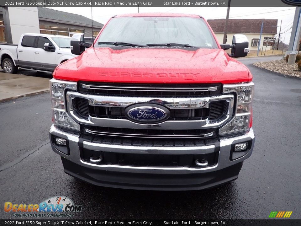 2022 Ford F250 Super Duty XLT Crew Cab 4x4 Race Red / Medium Earth Gray Photo #8