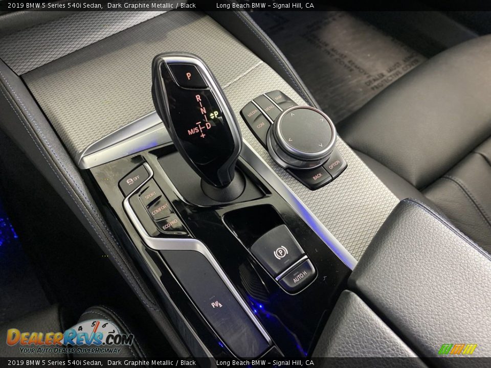 2019 BMW 5 Series 540i Sedan Shifter Photo #25