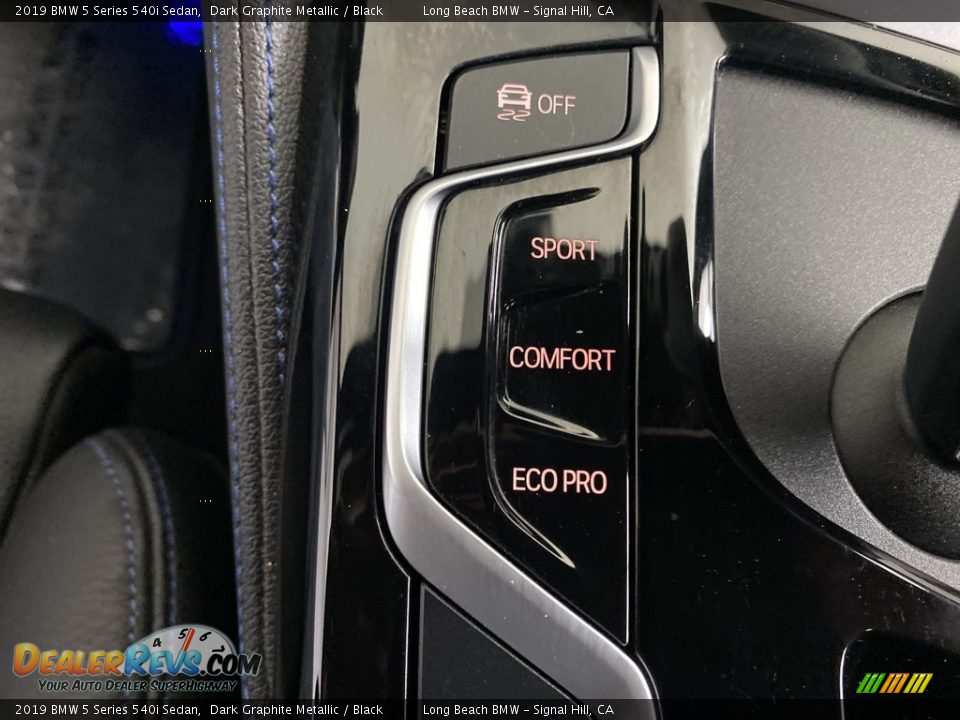 Controls of 2019 BMW 5 Series 540i Sedan Photo #27