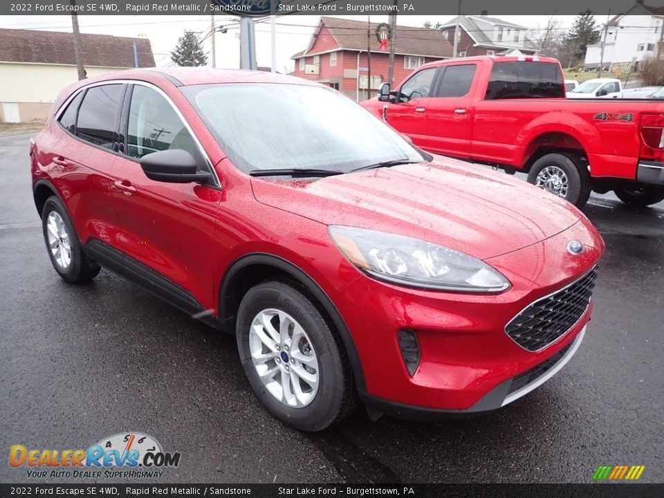 Front 3/4 View of 2022 Ford Escape SE 4WD Photo #7