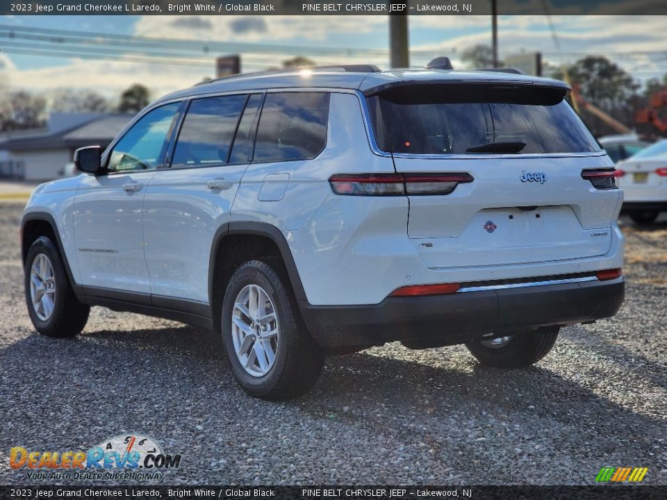 2023 Jeep Grand Cherokee L Laredo Bright White / Global Black Photo #4