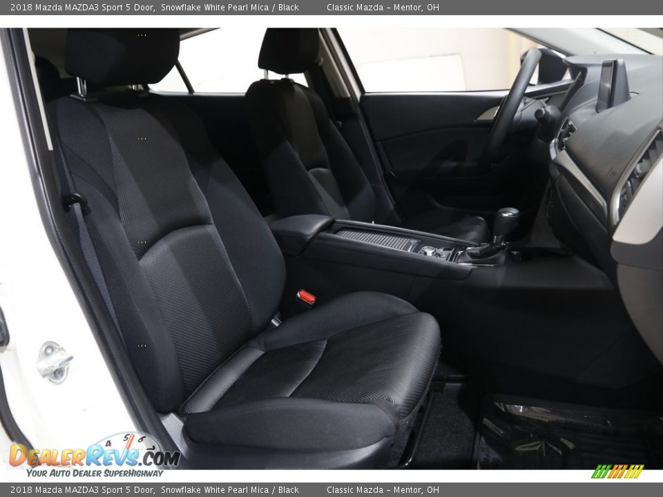 2018 Mazda MAZDA3 Sport 5 Door Snowflake White Pearl Mica / Black Photo #15