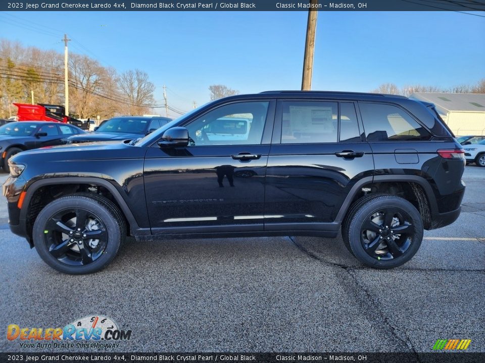 Diamond Black Crystal Pearl 2023 Jeep Grand Cherokee Laredo 4x4 Photo #8