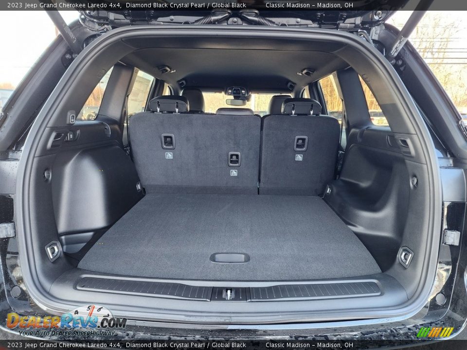 2023 Jeep Grand Cherokee Laredo 4x4 Trunk Photo #11