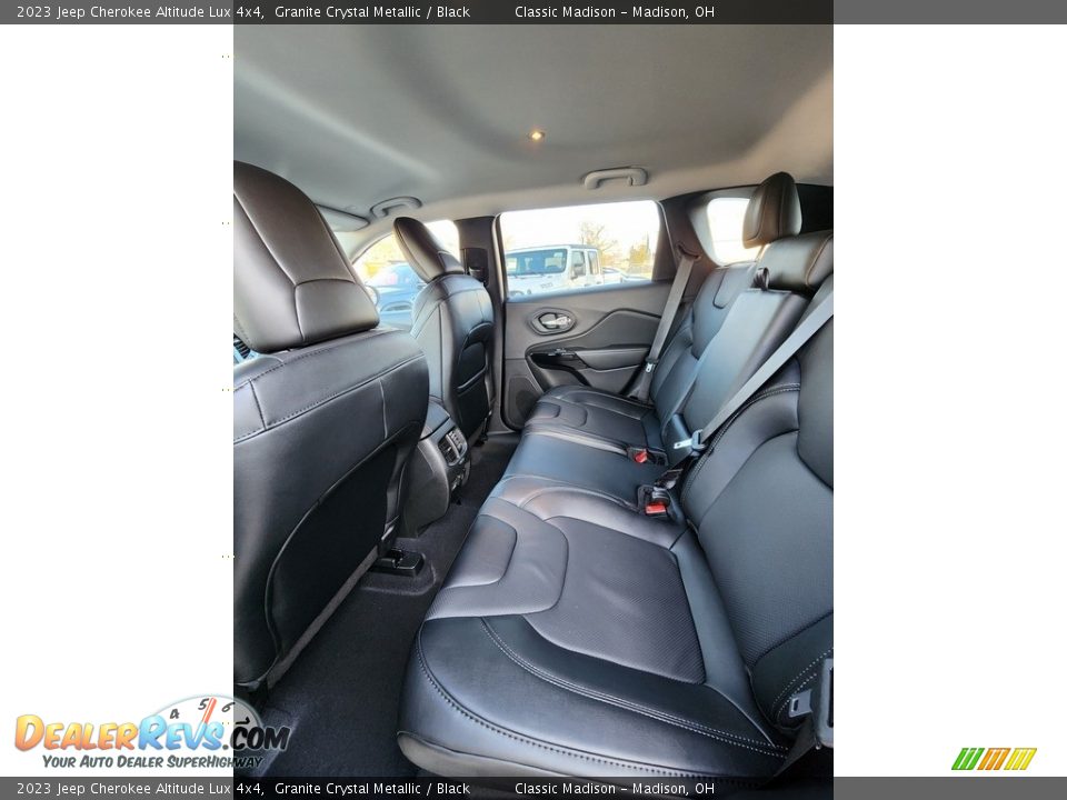2023 Jeep Cherokee Altitude Lux 4x4 Granite Crystal Metallic / Black Photo #3