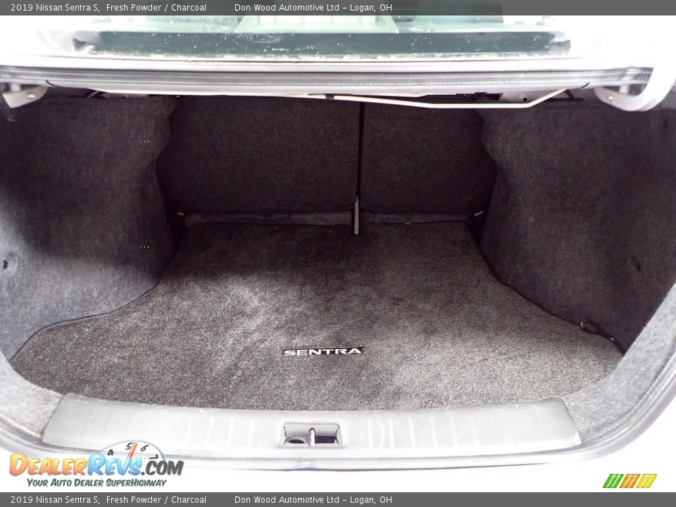 2019 Nissan Sentra S Fresh Powder / Charcoal Photo #9