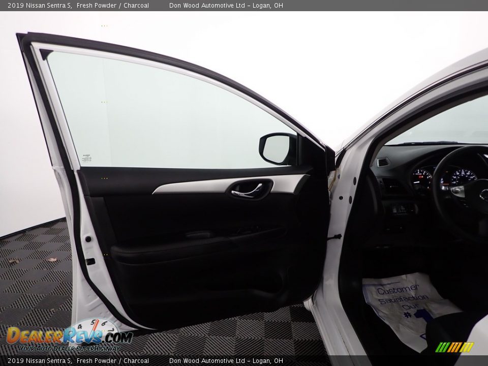2019 Nissan Sentra S Fresh Powder / Charcoal Photo #11
