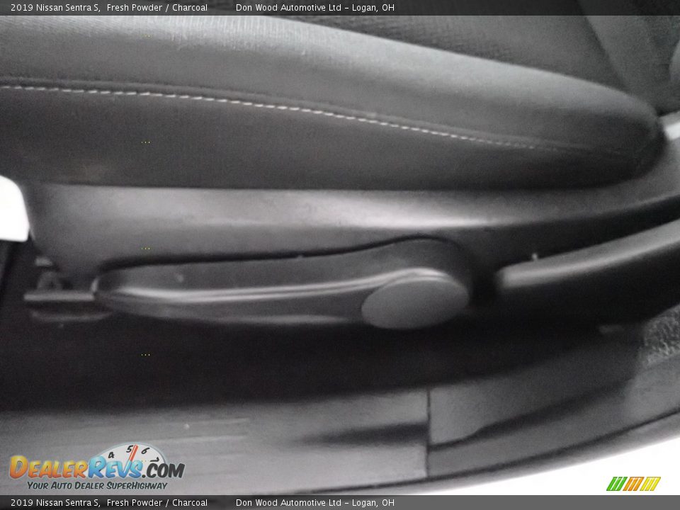 2019 Nissan Sentra S Fresh Powder / Charcoal Photo #13