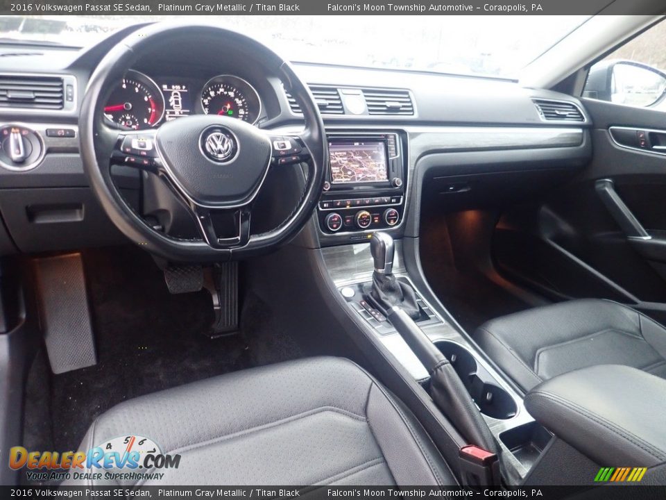 Titan Black Interior - 2016 Volkswagen Passat SE Sedan Photo #18