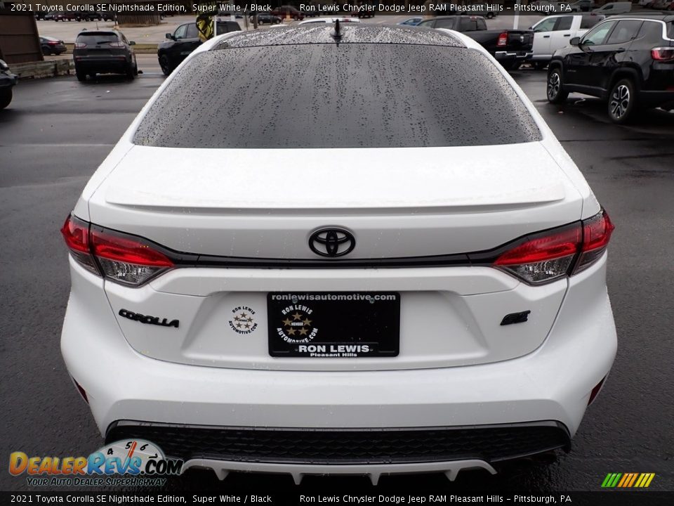 2021 Toyota Corolla SE Nightshade Edition Super White / Black Photo #4