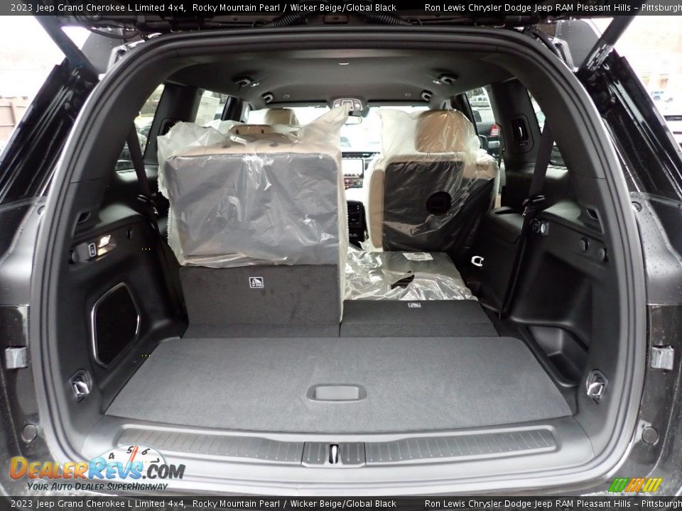 2023 Jeep Grand Cherokee L Limited 4x4 Trunk Photo #5