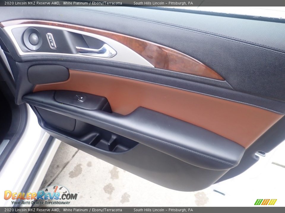 Door Panel of 2020 Lincoln MKZ Reserve AWD Photo #13