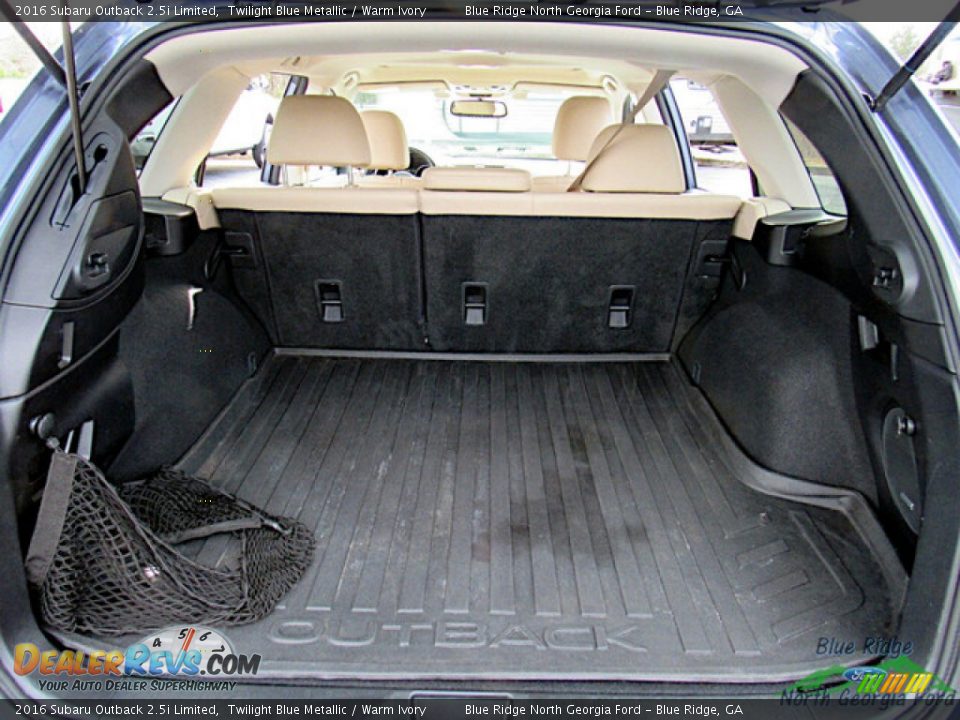 2016 Subaru Outback 2.5i Limited Trunk Photo #14