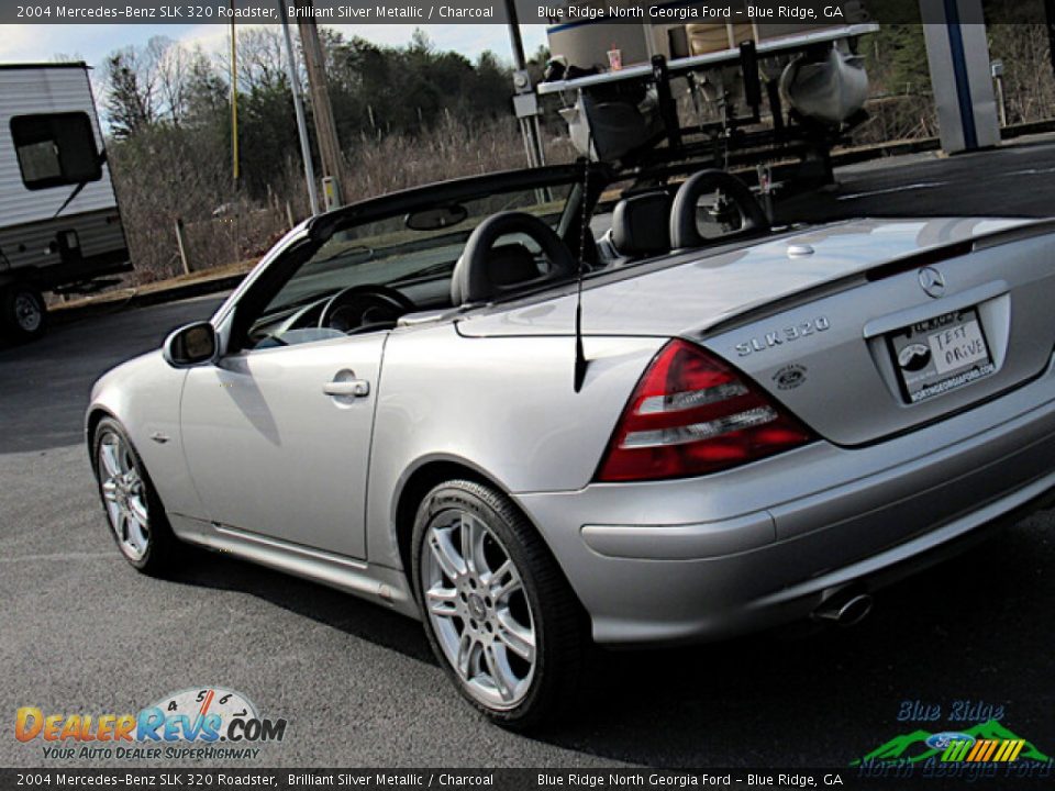 2004 Mercedes-Benz SLK 320 Roadster Brilliant Silver Metallic / Charcoal Photo #26