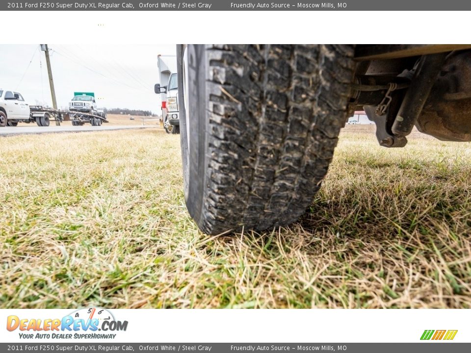 2011 Ford F250 Super Duty XL Regular Cab Oxford White / Steel Gray Photo #12