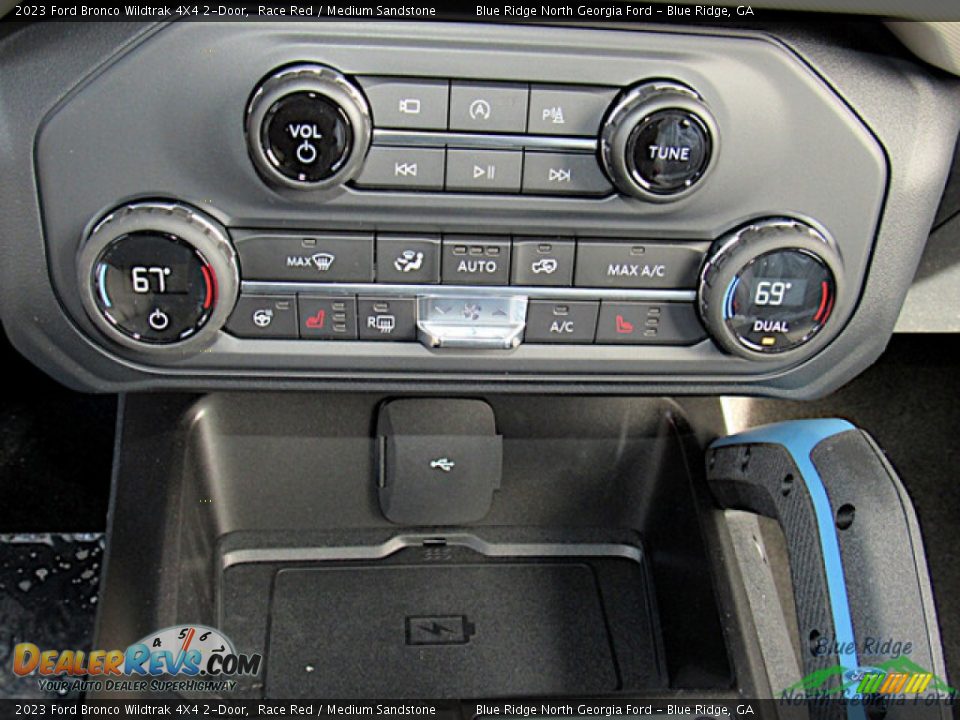 Controls of 2023 Ford Bronco Wildtrak 4X4 2-Door Photo #19