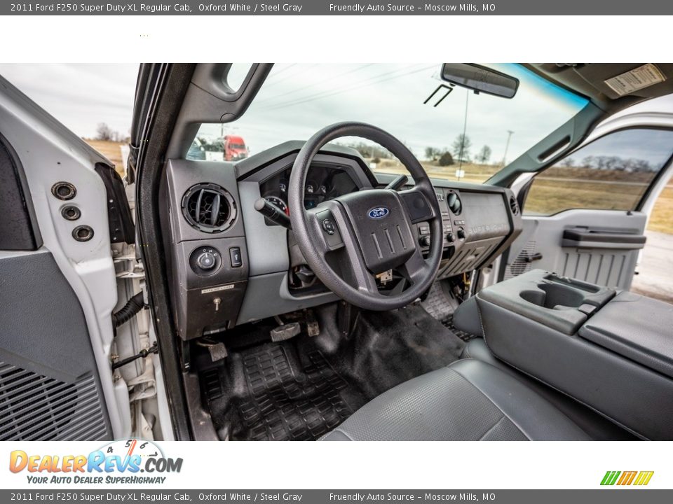 2011 Ford F250 Super Duty XL Regular Cab Oxford White / Steel Gray Photo #19