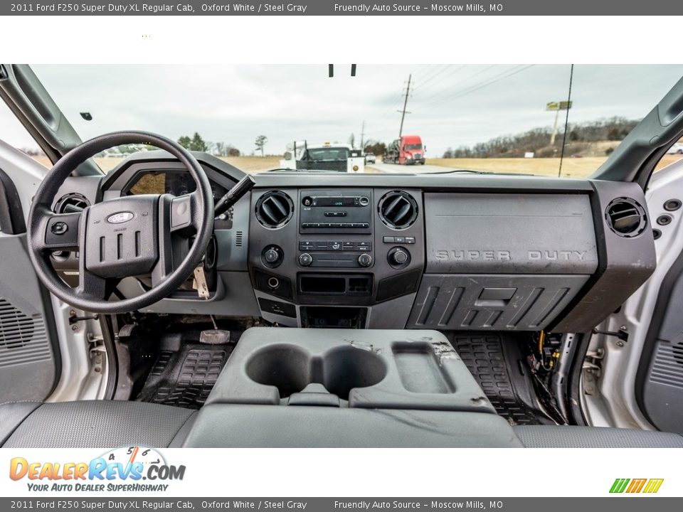 2011 Ford F250 Super Duty XL Regular Cab Oxford White / Steel Gray Photo #24