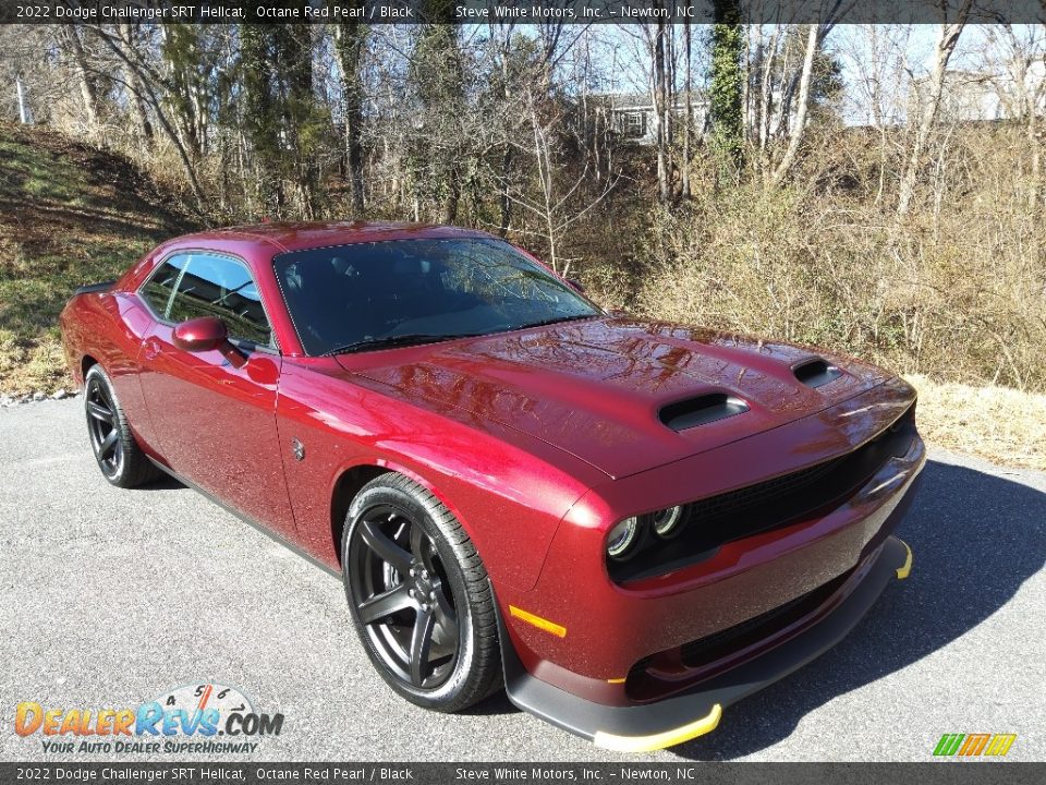 Front 3/4 View of 2022 Dodge Challenger SRT Hellcat Photo #4