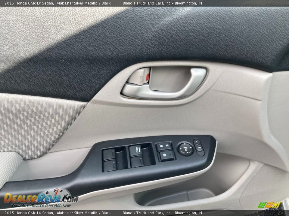 2015 Honda Civic LX Sedan Alabaster Silver Metallic / Black Photo #10